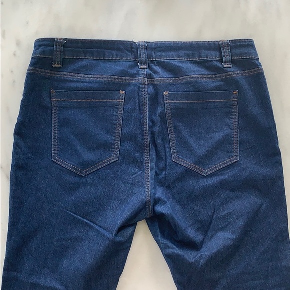 NWOT Skinny Classic Blue Jeans - Picture 3 of 3